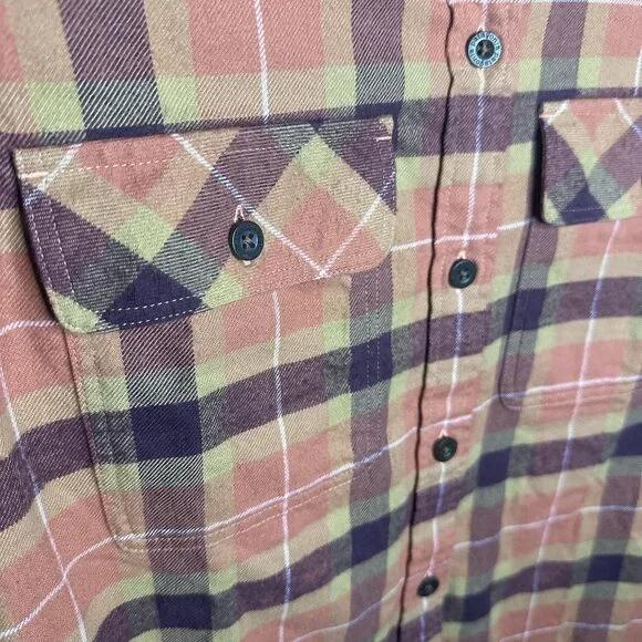 Patagonia Womens LS Organic Cotton Midweight Fjord Flannel NWT Size XS (Burl Red - Picture 7 of 15